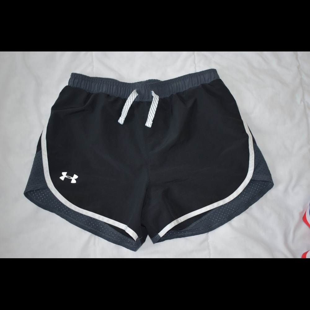 UNDER ARMOUR | women’s shorts